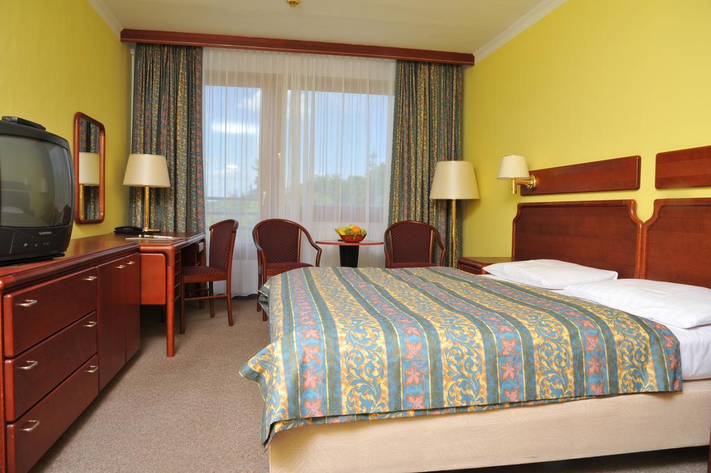 Hotel Krakonos Mariánské Lázně Esterno foto